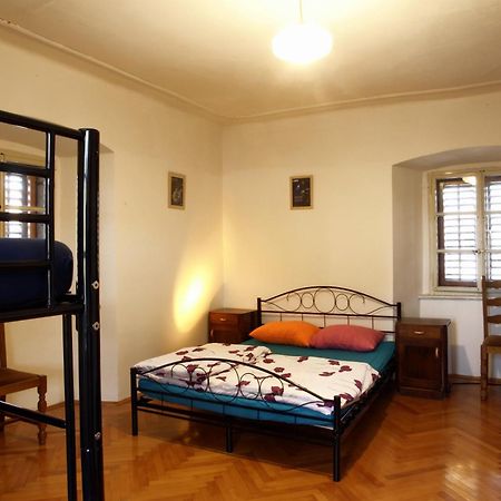 Residence Muzica Bed And Breakfast コメン エクステリア 写真